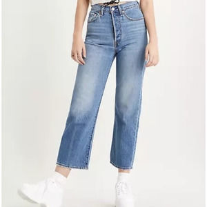 Levi's Ribcage Straight Ankle Jeans